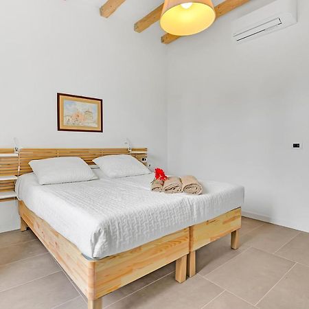 Апартаменты Alessia'S Flat- Naviglio Grande Буччинаско Экстерьер фото