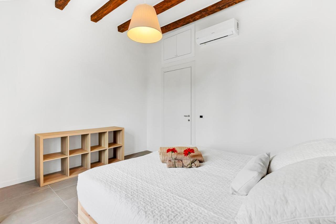 Апартаменты Alessia'S Flat- Naviglio Grande Буччинаско Экстерьер фото