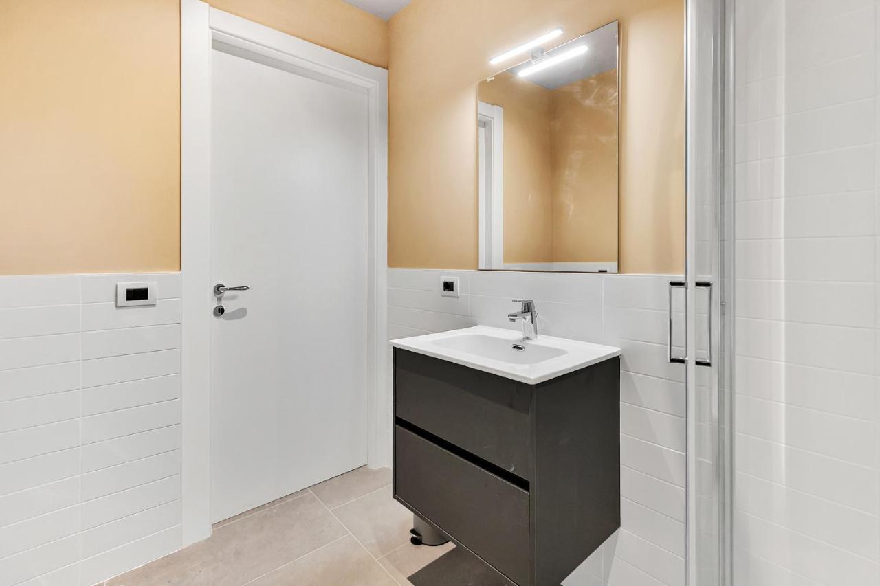 Апартаменты Alessia'S Flat- Naviglio Grande Буччинаско Экстерьер фото